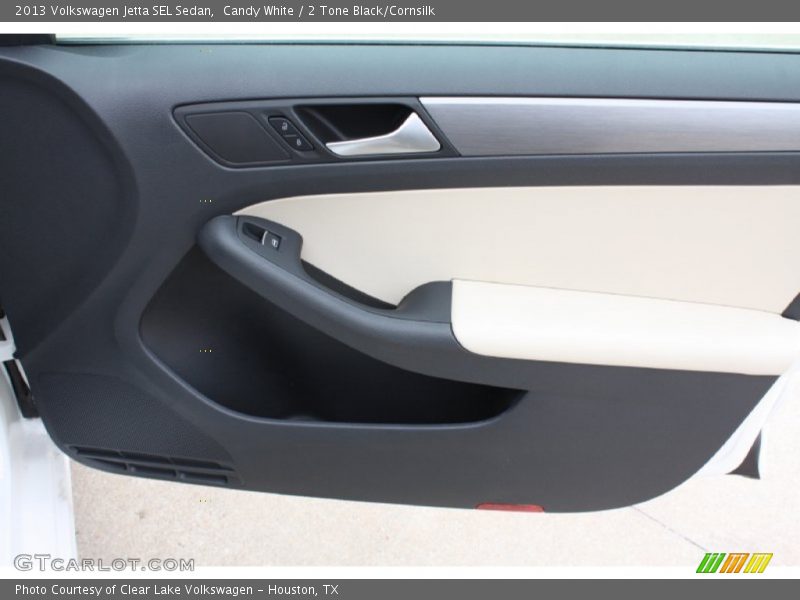 Candy White / 2 Tone Black/Cornsilk 2013 Volkswagen Jetta SEL Sedan