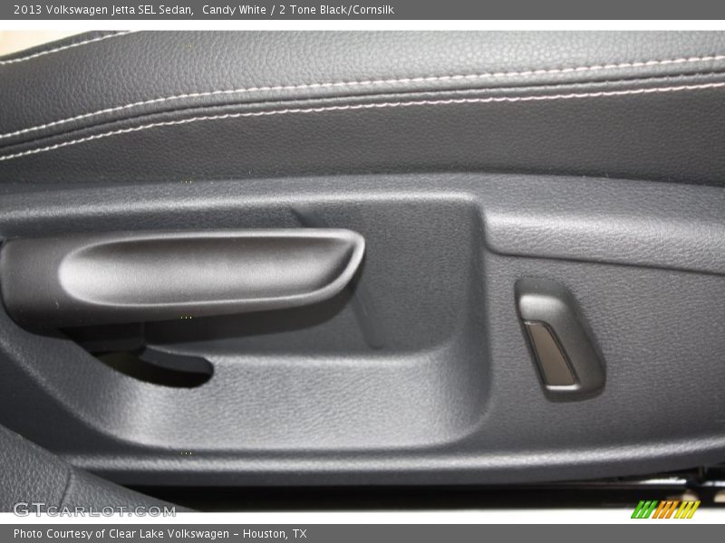 Candy White / 2 Tone Black/Cornsilk 2013 Volkswagen Jetta SEL Sedan