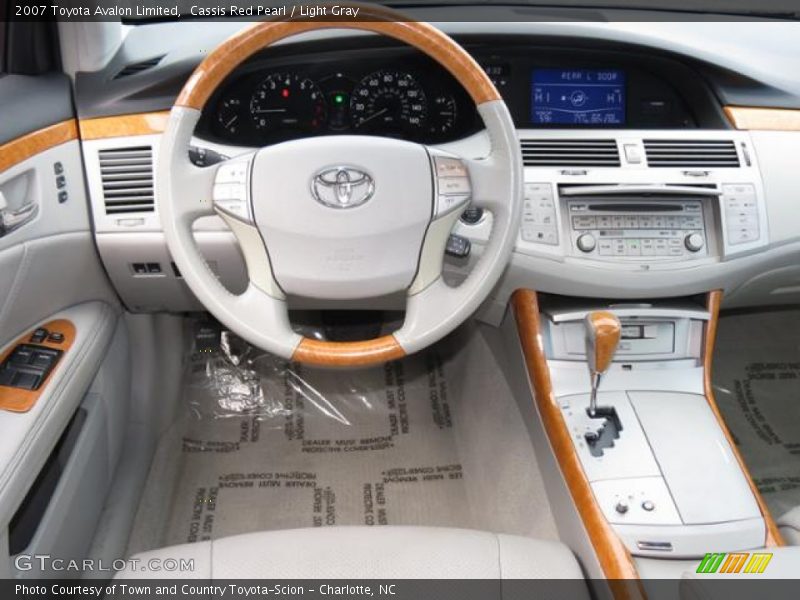 Cassis Red Pearl / Light Gray 2007 Toyota Avalon Limited