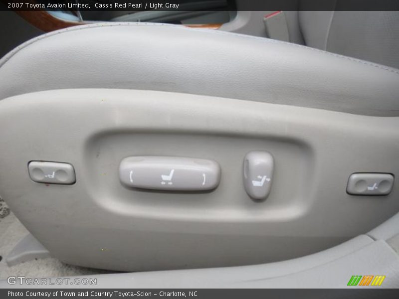 Cassis Red Pearl / Light Gray 2007 Toyota Avalon Limited