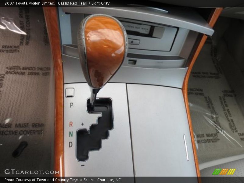 Cassis Red Pearl / Light Gray 2007 Toyota Avalon Limited