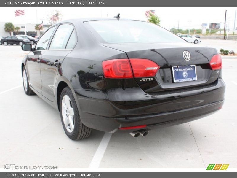 Black Uni / Titan Black 2013 Volkswagen Jetta TDI Sedan