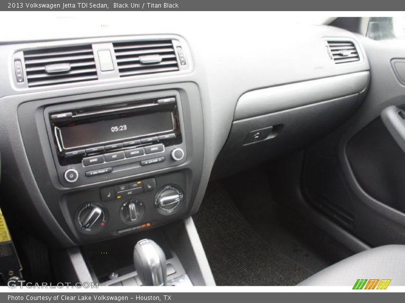 Black Uni / Titan Black 2013 Volkswagen Jetta TDI Sedan