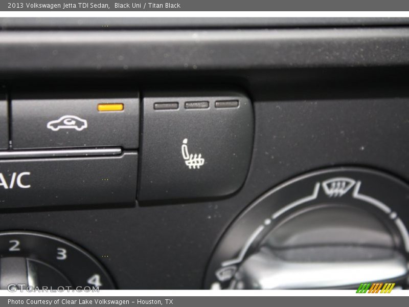 Black Uni / Titan Black 2013 Volkswagen Jetta TDI Sedan