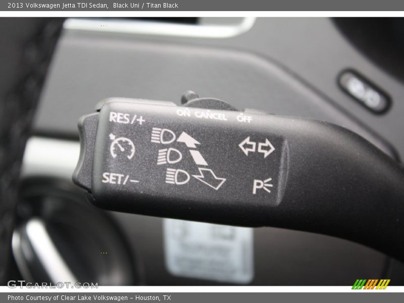 Black Uni / Titan Black 2013 Volkswagen Jetta TDI Sedan
