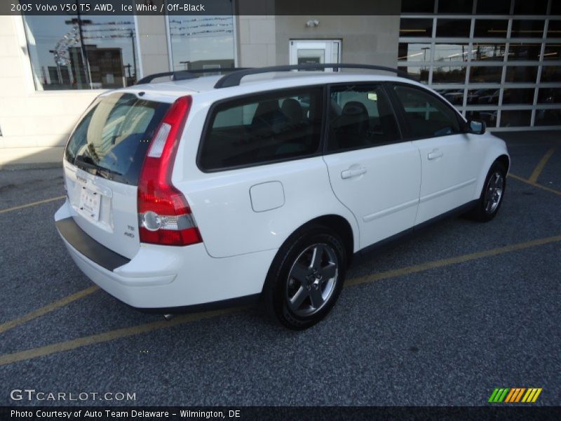 Ice White / Off-Black 2005 Volvo V50 T5 AWD