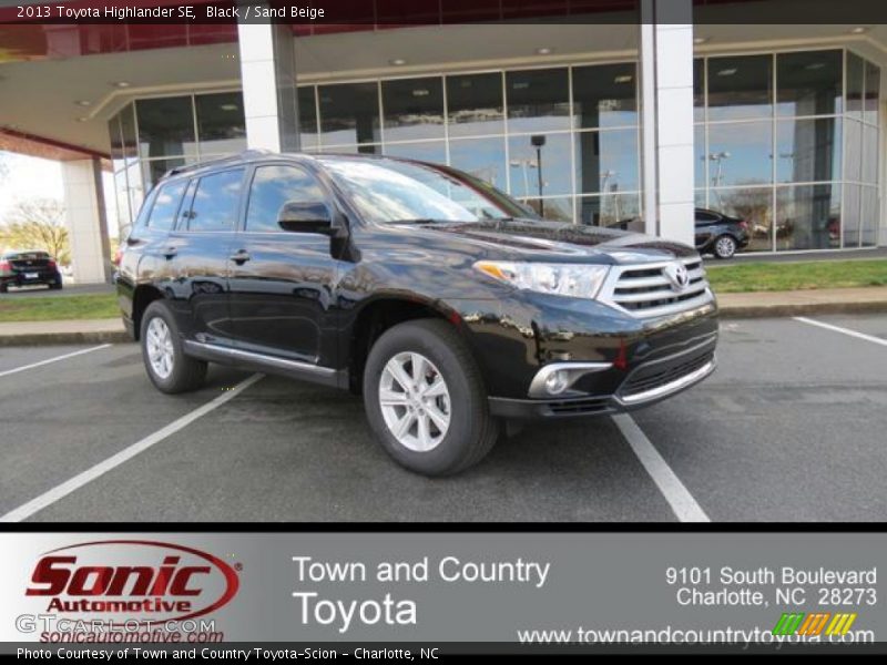 Black / Sand Beige 2013 Toyota Highlander SE