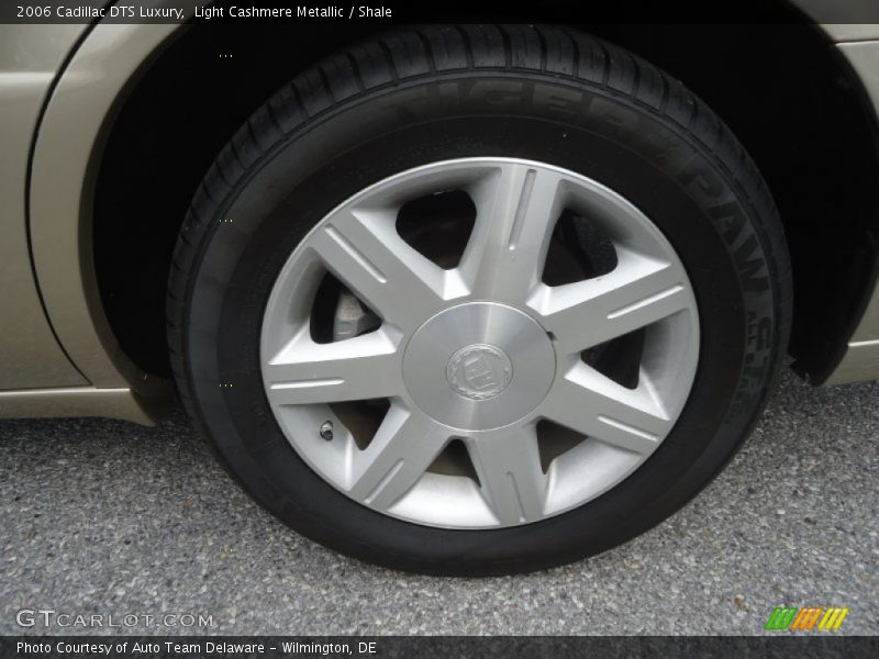 Light Cashmere Metallic / Shale 2006 Cadillac DTS Luxury