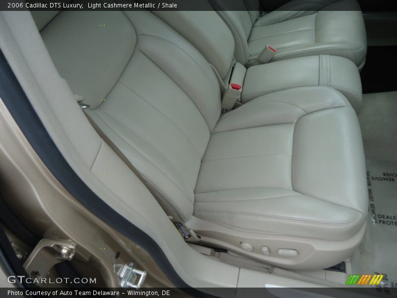 Light Cashmere Metallic / Shale 2006 Cadillac DTS Luxury