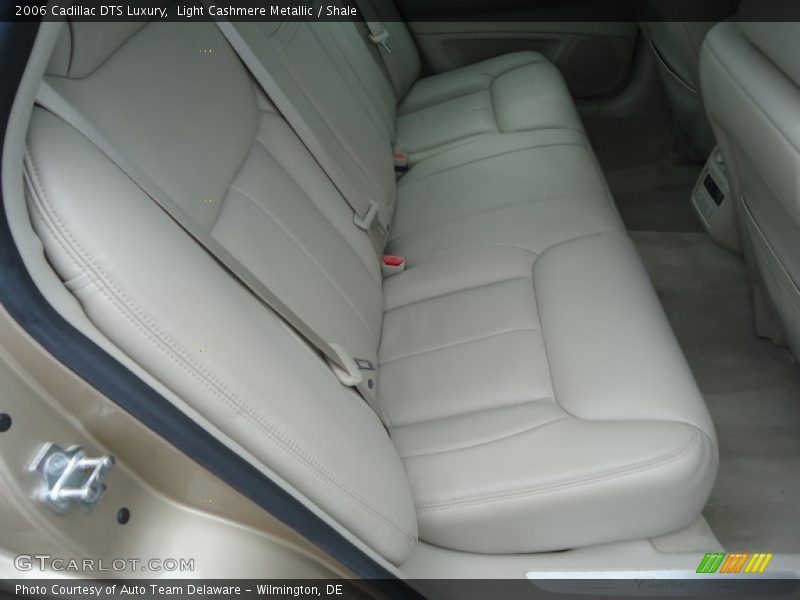 Light Cashmere Metallic / Shale 2006 Cadillac DTS Luxury