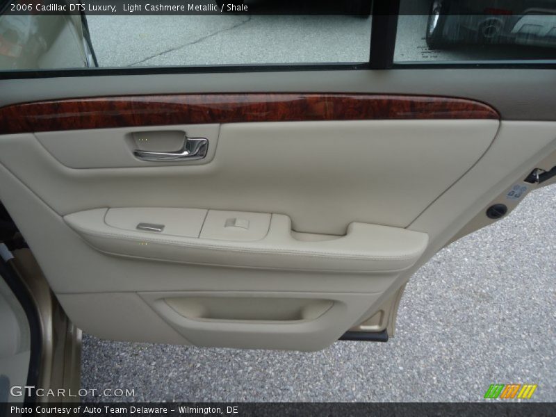 Light Cashmere Metallic / Shale 2006 Cadillac DTS Luxury