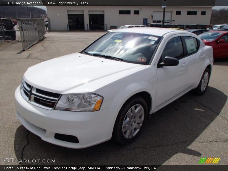 New Bright White / Black 2013 Dodge Avenger SE