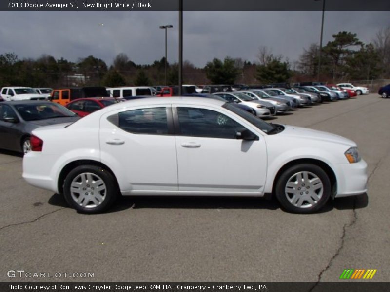 New Bright White / Black 2013 Dodge Avenger SE