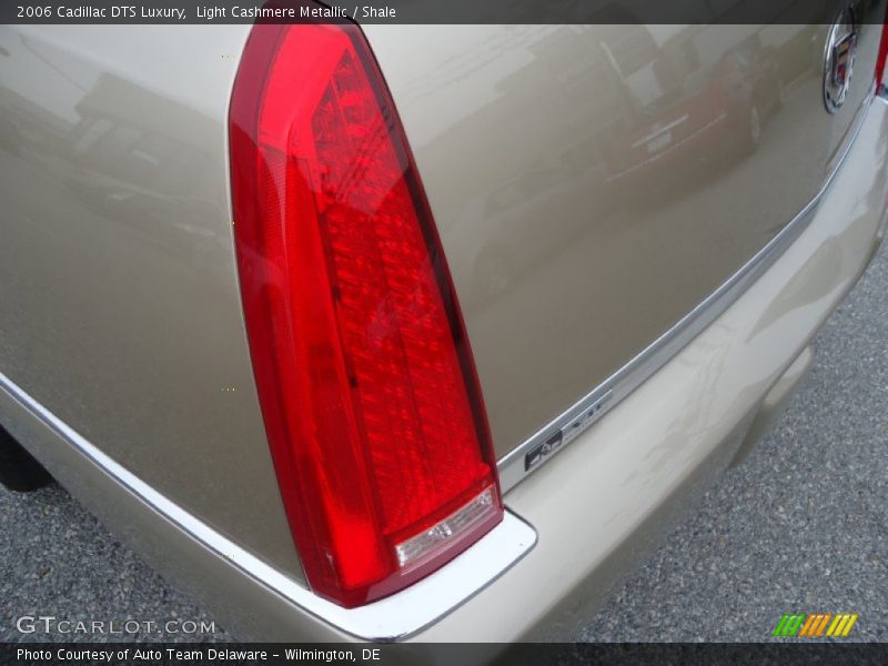 Light Cashmere Metallic / Shale 2006 Cadillac DTS Luxury