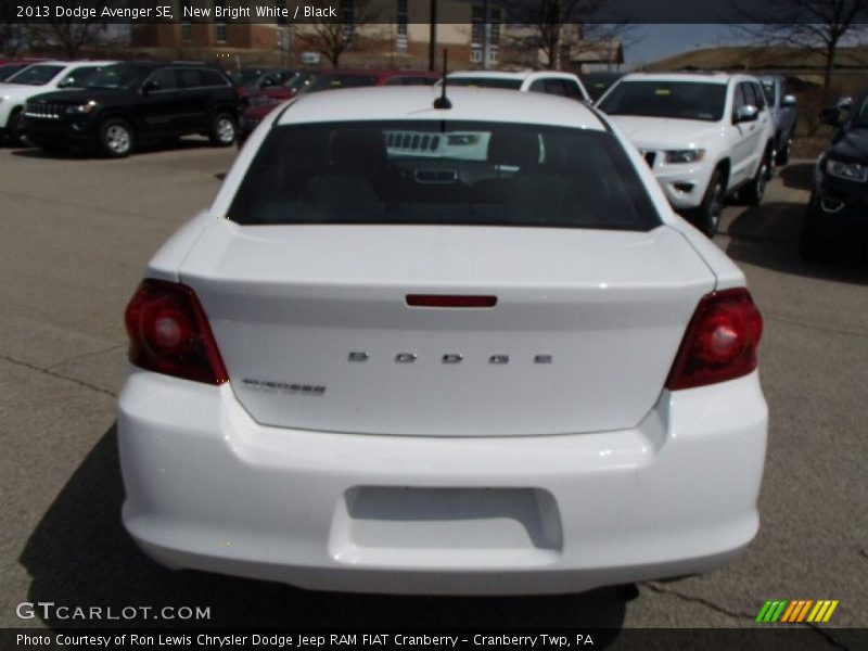 New Bright White / Black 2013 Dodge Avenger SE