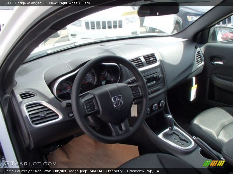 New Bright White / Black 2013 Dodge Avenger SE