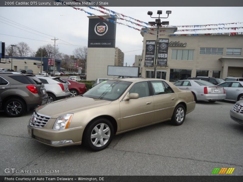 Light Cashmere Metallic / Shale 2006 Cadillac DTS Luxury