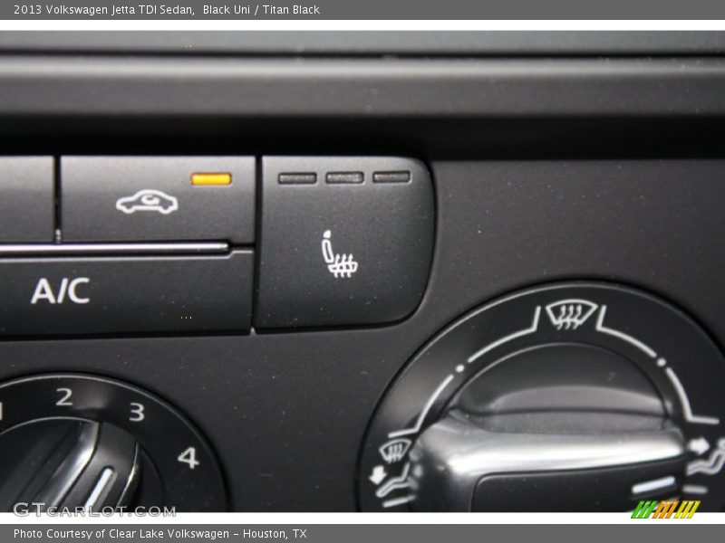 Black Uni / Titan Black 2013 Volkswagen Jetta TDI Sedan