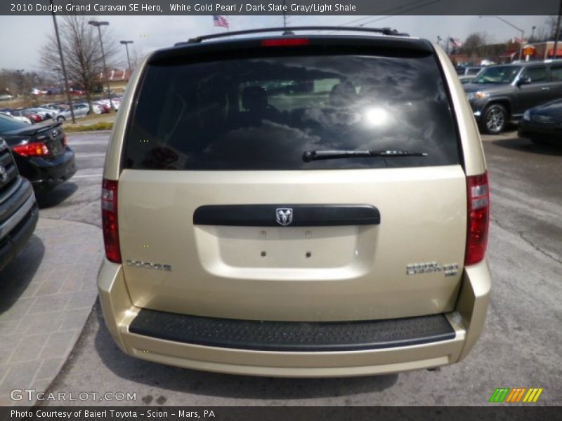 White Gold Pearl / Dark Slate Gray/Light Shale 2010 Dodge Grand Caravan SE Hero