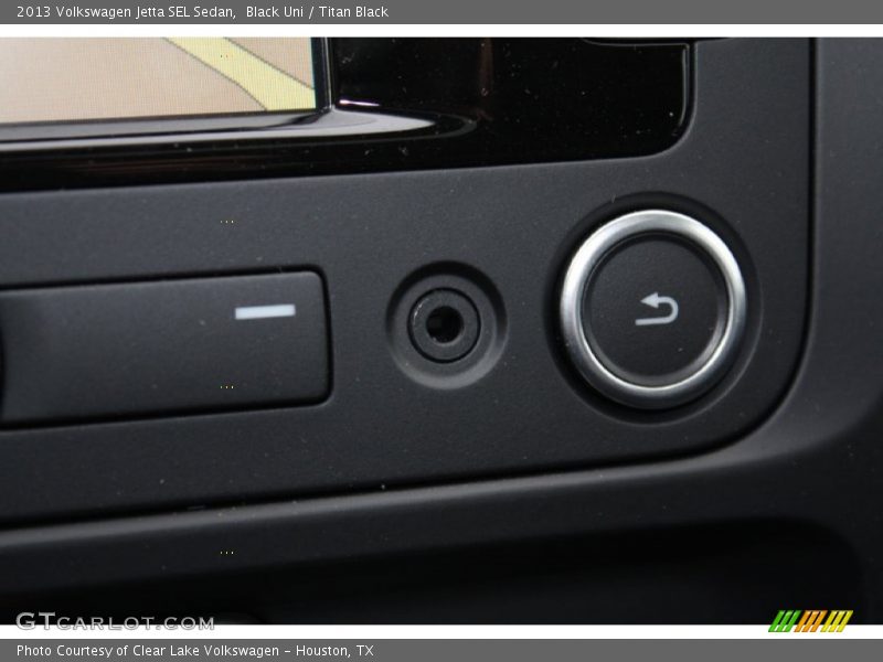 Black Uni / Titan Black 2013 Volkswagen Jetta SEL Sedan