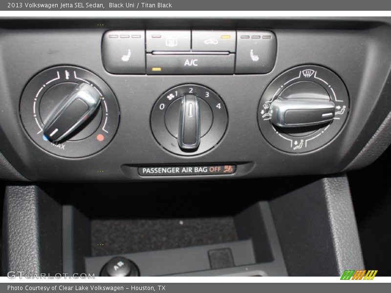 Black Uni / Titan Black 2013 Volkswagen Jetta SEL Sedan