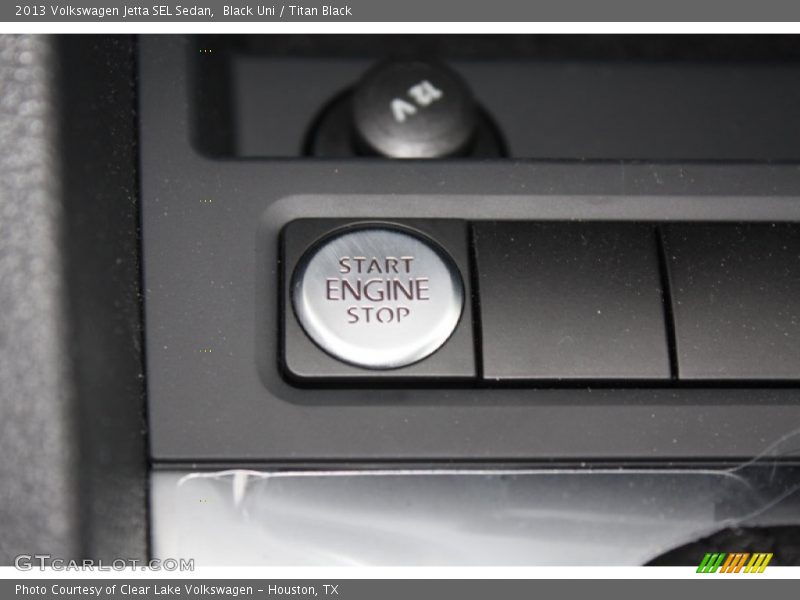 Black Uni / Titan Black 2013 Volkswagen Jetta SEL Sedan