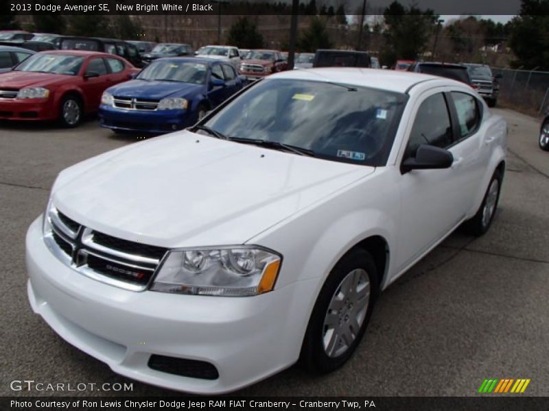 New Bright White / Black 2013 Dodge Avenger SE