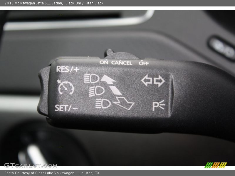 Black Uni / Titan Black 2013 Volkswagen Jetta SEL Sedan