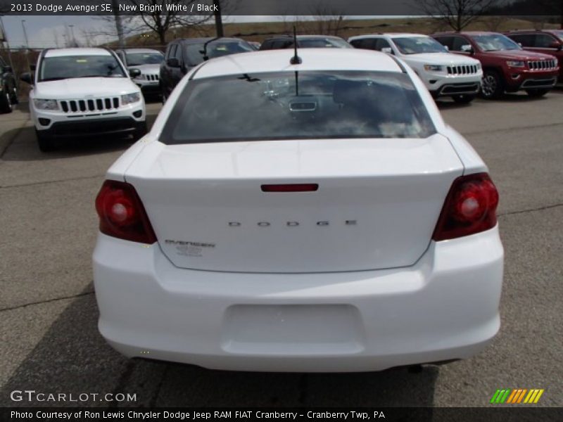 New Bright White / Black 2013 Dodge Avenger SE