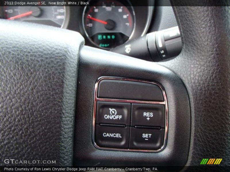 New Bright White / Black 2013 Dodge Avenger SE