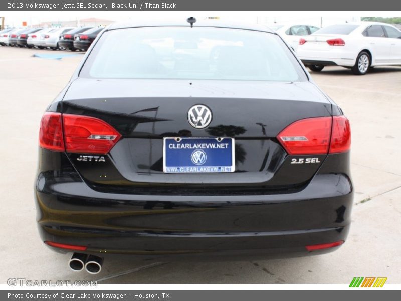 Black Uni / Titan Black 2013 Volkswagen Jetta SEL Sedan