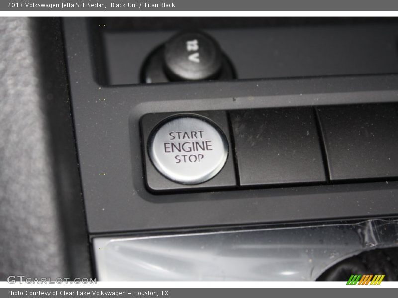 Black Uni / Titan Black 2013 Volkswagen Jetta SEL Sedan