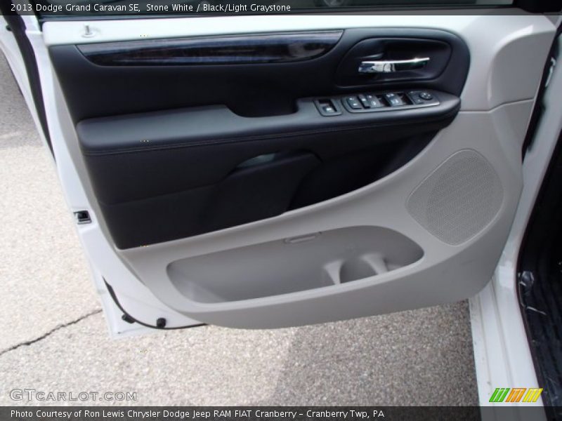 Stone White / Black/Light Graystone 2013 Dodge Grand Caravan SE