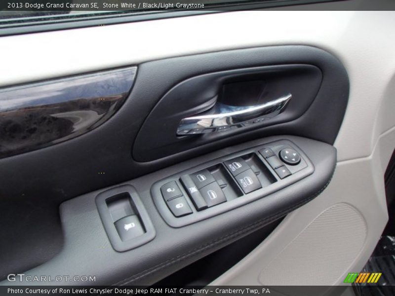 Stone White / Black/Light Graystone 2013 Dodge Grand Caravan SE
