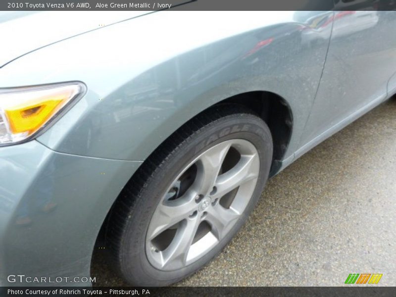 Aloe Green Metallic / Ivory 2010 Toyota Venza V6 AWD