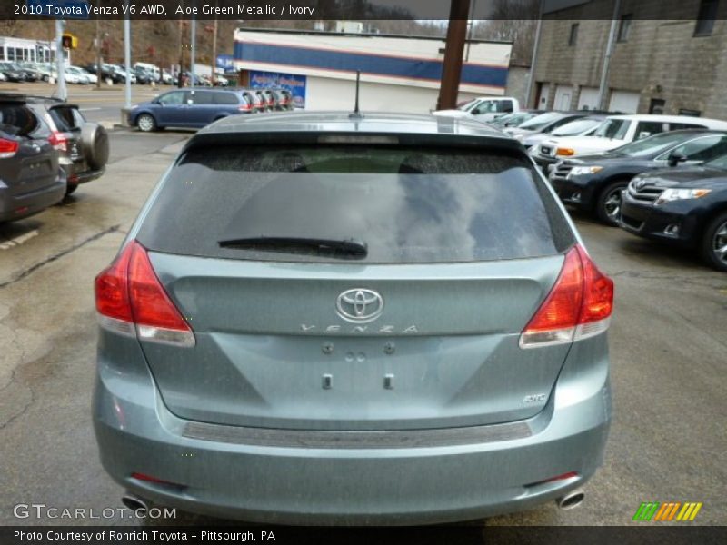 Aloe Green Metallic / Ivory 2010 Toyota Venza V6 AWD