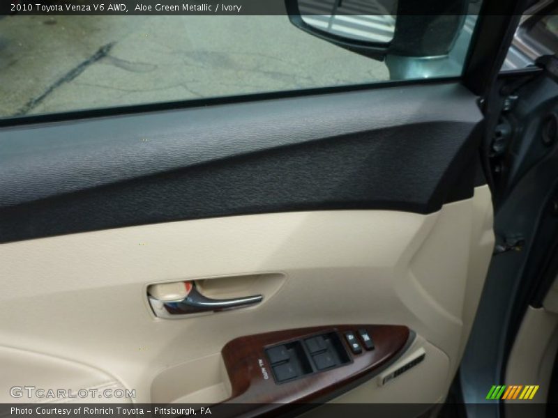 Aloe Green Metallic / Ivory 2010 Toyota Venza V6 AWD