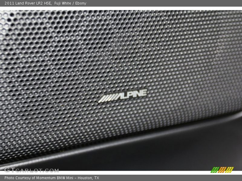 Fuji White / Ebony 2011 Land Rover LR2 HSE