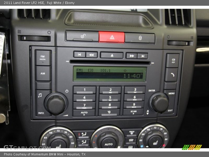 Fuji White / Ebony 2011 Land Rover LR2 HSE