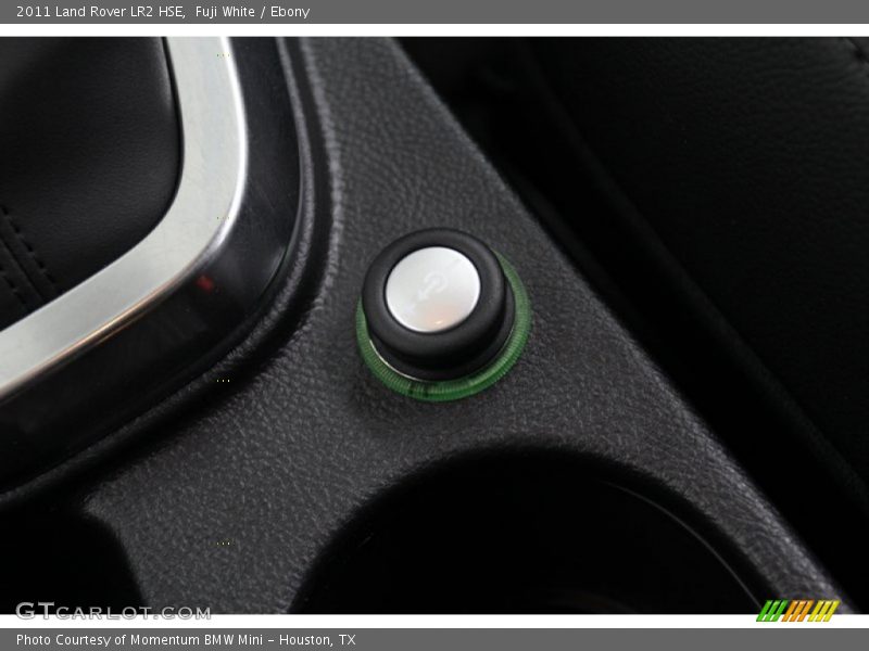 Fuji White / Ebony 2011 Land Rover LR2 HSE
