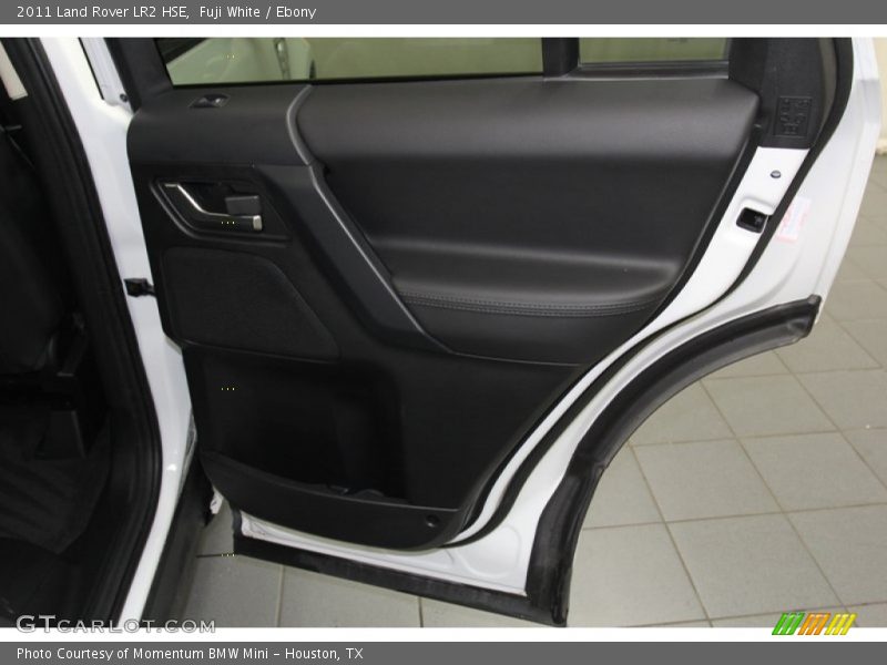 Fuji White / Ebony 2011 Land Rover LR2 HSE