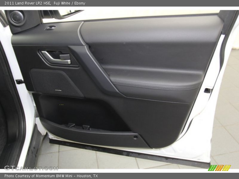 Fuji White / Ebony 2011 Land Rover LR2 HSE