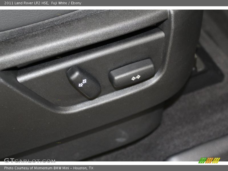 Fuji White / Ebony 2011 Land Rover LR2 HSE