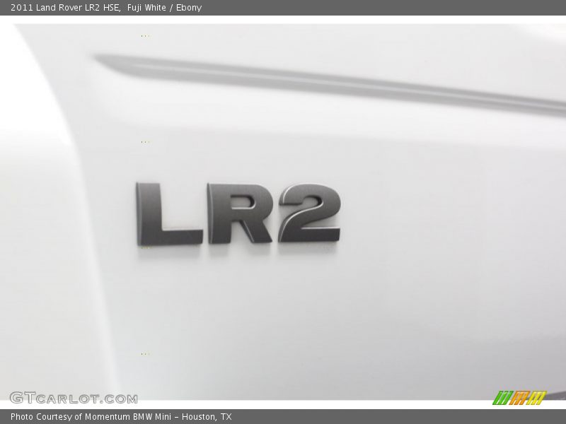 Fuji White / Ebony 2011 Land Rover LR2 HSE