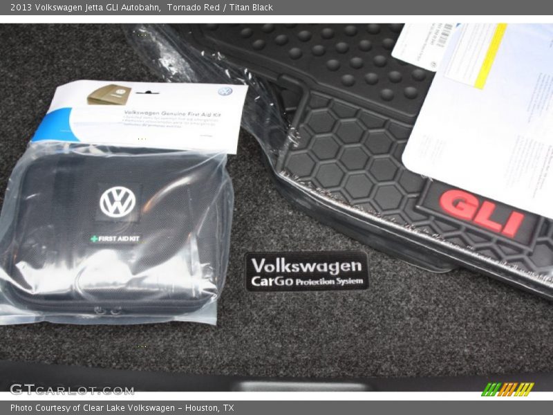 Tornado Red / Titan Black 2013 Volkswagen Jetta GLI Autobahn
