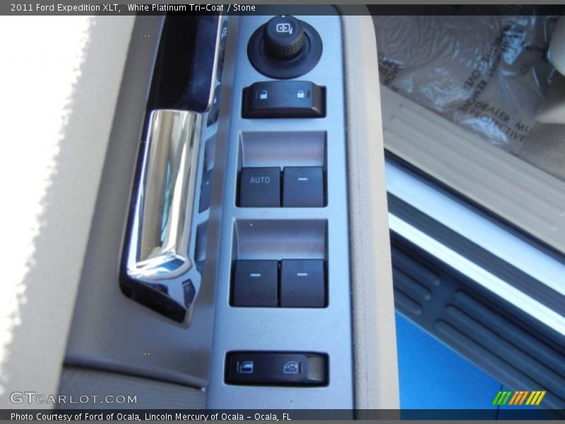 White Platinum Tri-Coat / Stone 2011 Ford Expedition XLT
