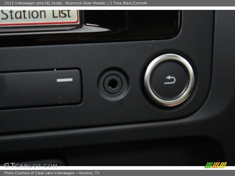 Moonrock Silver Metallic / 2 Tone Black/Cornsilk 2013 Volkswagen Jetta SEL Sedan