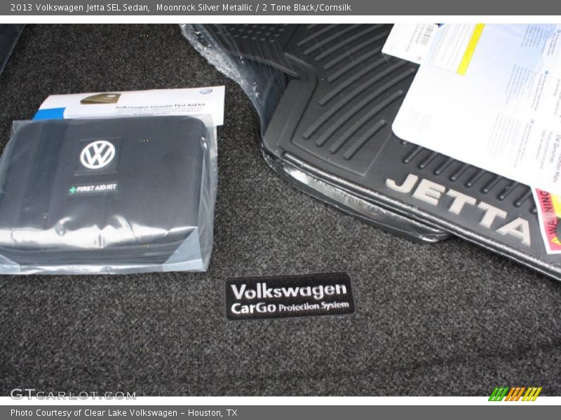 Moonrock Silver Metallic / 2 Tone Black/Cornsilk 2013 Volkswagen Jetta SEL Sedan