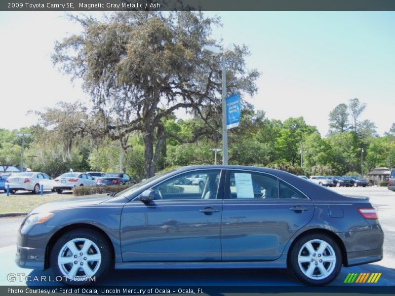 Magnetic Gray Metallic / Ash 2009 Toyota Camry SE