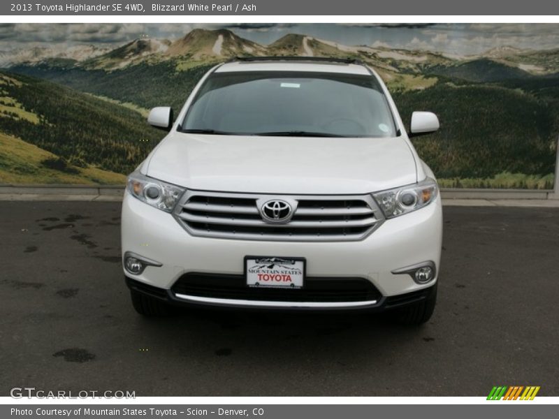 Blizzard White Pearl / Ash 2013 Toyota Highlander SE 4WD